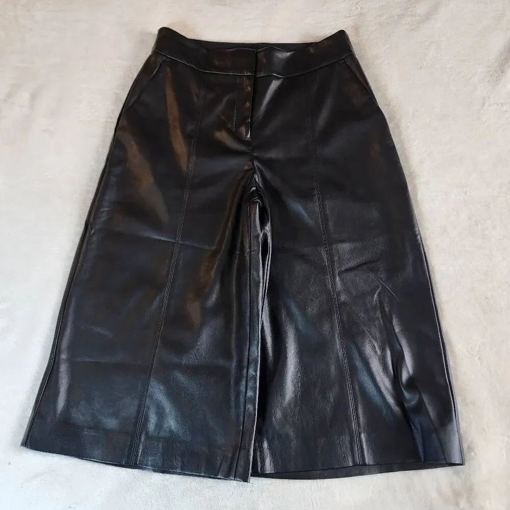 Express Editor Black Culotte High-rise Pleather with Pockets Size 4 New With Tag